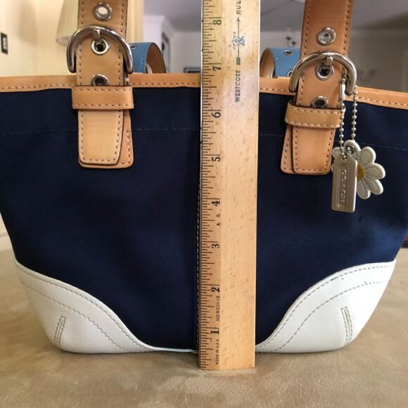 Coach Vintage Hampton Daisy Mini Tote in Canvas and Leather - Picture 13 of 14